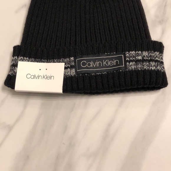 Women’s Calvin Klein Winter Hat - Picture 2 of 6